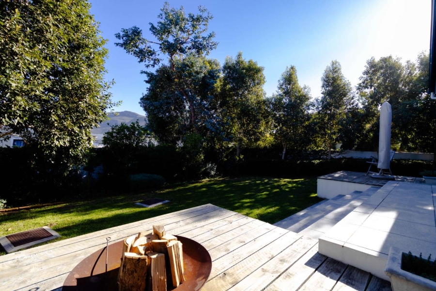 2 Bedroom Property for Sale in Sandbaai Western Cape